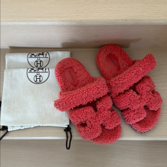 Hermes Chypre Fuzzy Sandals 39 - Picture 2 of 3